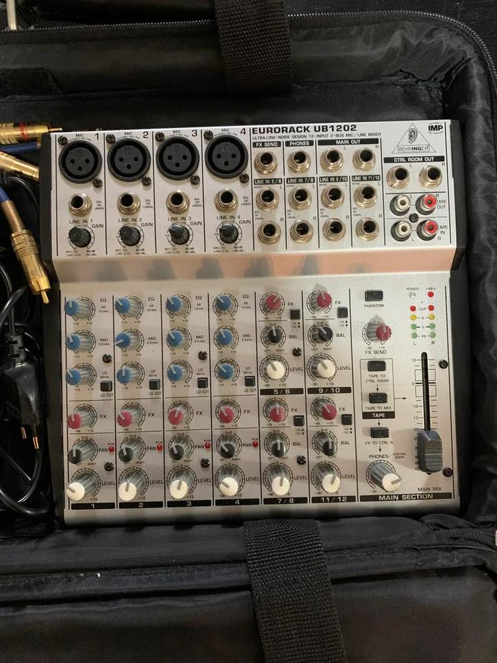 Behringer Eurorack UB1202 Mengpaneel, Muziek en Instrumenten, Mengpanelen, Gebruikt, Minder dan 5 kanalen, Microfooningang, Ophalen of Verzenden
