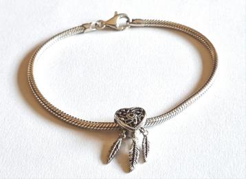 ZILVEREN ARMBAND MET HARTVORMIGE DROMENVANGER  beschikbaar voor biedingen
