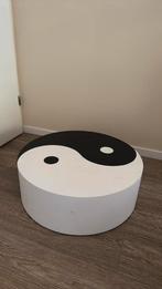 Ying yang bijzettafeltje, Huis en Inrichting, Ophalen of Verzenden, Zo goed als nieuw, Rond, Minder dan 55 cm
