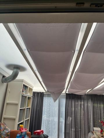 schaduwdoek beschikbaar voor biedingen