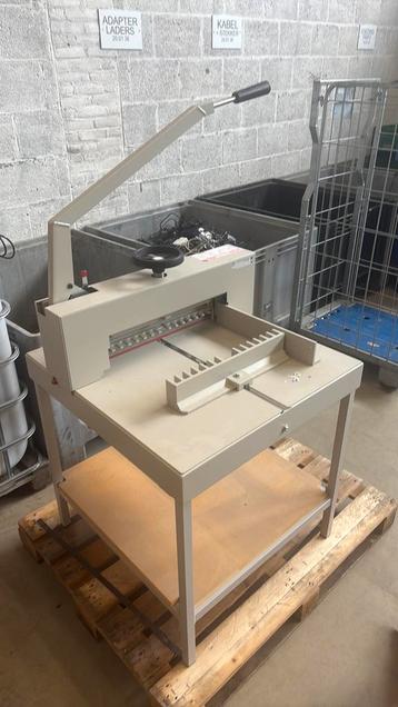 Stapel snijmachine IDEAL  4705 beschikbaar voor biedingen