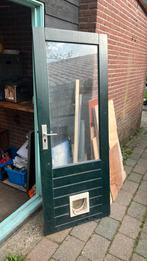 Achterdeur hardhout dubbelglas klink, scharnieren kattenluik, Doe-het-zelf en Verbouw, Ophalen, Zo goed als nieuw, Buitendeur