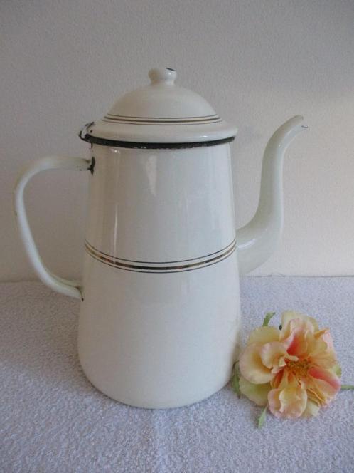 🤎Nette EMAILLE KOFFIEKAN, koffiepot met gouden bies., Antiek en Kunst, Antiek | Emaille, Ophalen of Verzenden
