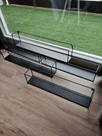 Wandplank metaal zwart 3 van 60cm en 2 van 70cm, Ophalen, Gebruikt
