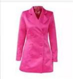De iconische roze colbertjurk van Maxime Meiland, Ophalen of Verzenden, Nieuw, Roze, Boven de knie