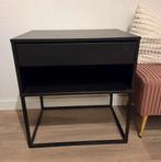 Nachtkastje Ikea Vikhammer zwart zgan (60cm breed), Huis en Inrichting, Ophalen, Zo goed als nieuw, 45 tot 65 cm, 55 tot 70 cm