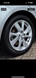 Originelen 16inch velgen Toyota Yaris met banden, Ophalen, Gebruikt