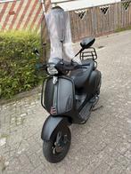 Vespa sprint, Fietsen en Brommers, Scooters | Vespa, Ophalen, Zo goed als nieuw, Benzine