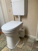 toilet met stortbak en toiletbril, Doe-het-zelf en Verbouw, Ophalen, Gebruikt, Toilet
