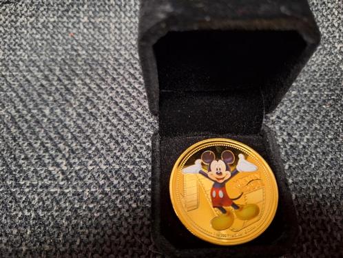 Grote vergulde Disney collector munt in fluwelen box, Verzamelen, Overige Verzamelen, Ophalen of Verzenden