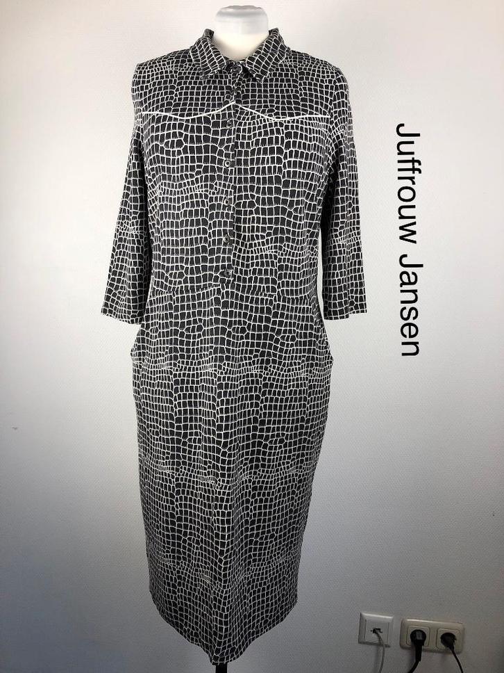 Juffrouw Jansen Jurk  (mt: 44) 16,5/7131, Kleding | Dames, Jurken, Zo goed als nieuw, Maat 42/44 (L), Zwart, Onder de knie, Ophalen of Verzenden