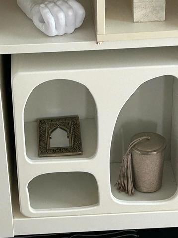 Japandi/Oosters.  Kastjes