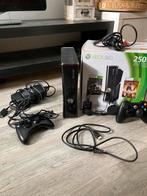 Xbox 360S 250GB, Ophalen, 360 S, Met 2 controllers, Zo goed als nieuw
