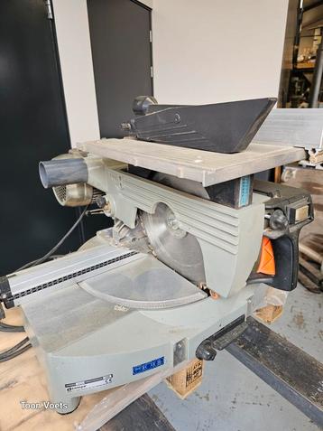 Afkortzaag / Verstekzaag  / Cirkelzaag Compa beschikbaar voor biedingen