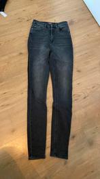 Mooie donker grijze skinny jeans only 26/34, Kleding | Dames, Spijkerbroeken en Jeans, Grijs, Ophalen of Verzenden, W27 (confectie 34) of kleiner
