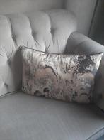 NIEUW!! kussen. Dutch Decor., Ophalen of Verzenden, Nieuw, Beige, Rechthoekig
