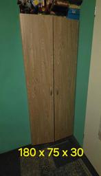 kledingkast 180*75*30, Huis en Inrichting, Kasten | Kledingkasten, Ophalen, Met deur(en), Zo goed als nieuw, 150 tot 200 cm