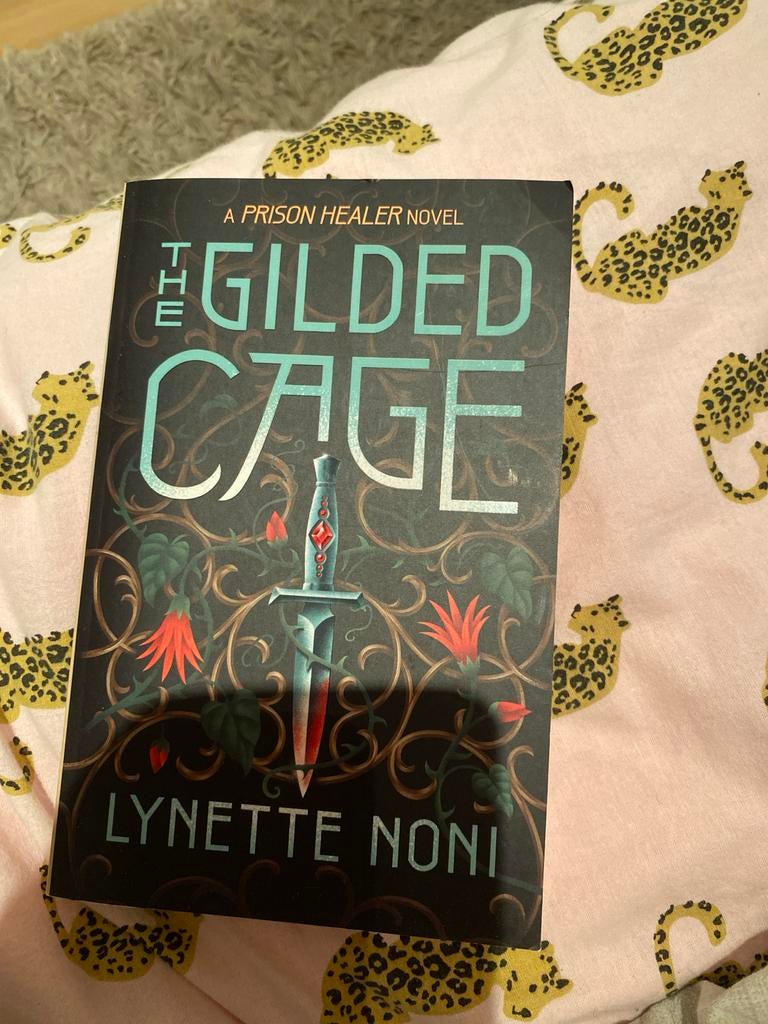 The Gilded Cage - Lynette Noni (Engelstalig), Ophalen of Verzenden, Zo goed als nieuw