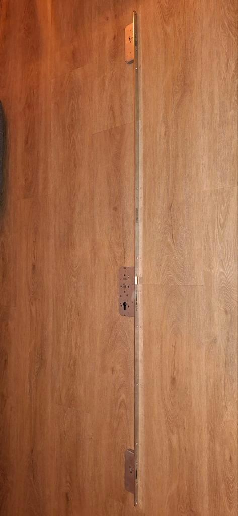 Driepuntssluiting van nemef incl sluitkom nieuw, Doe-het-zelf en Verbouw, Hang- en Sluitwerk, Nieuw, Slot, Rvs, Ophalen