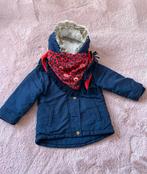 Leuke winterjas met capuchon en sjaal, Ophalen of Verzenden, Zo goed als nieuw, Handschoenen