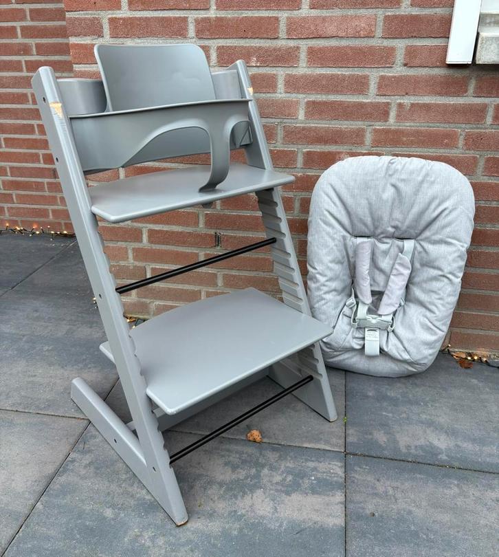Leuke set : stokke tripp trapp stoel , newborn set en babyse, Kinderen en Baby's, Kinderstoelen, Zo goed als nieuw, Meegroeistoel