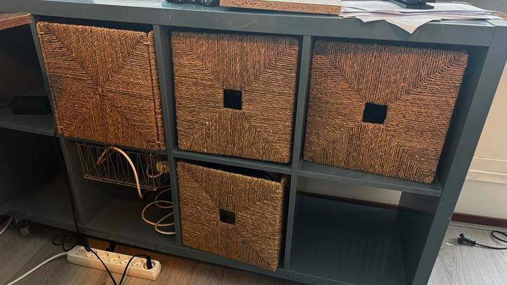 Groene Kallax kast 4x2 met wieltjes + 4 Knopsa manden, Huis en Inrichting, Kasten | Overige, Gebruikt, Ophalen of Verzenden