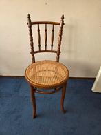 Antieke stoel met webbing zitting, Huis en Inrichting, Stoelen, Riet of Rotan, Gebruikt, Bruin, Eén