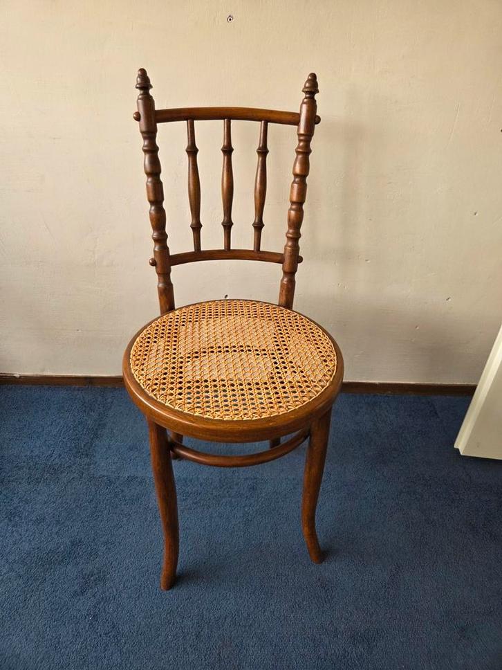 Antieke stoel met webbing zitting, Huis en Inrichting, Stoelen, Gebruikt, Eén, Hout, Riet of Rotan, Bruin, Ophalen