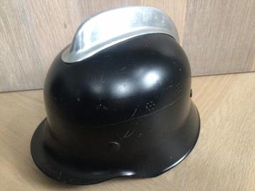 Brandweer helm Duits model beschikbaar voor biedingen