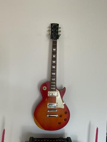Vintage V100 Distressed - les paul gitaar beschikbaar voor biedingen