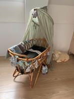 Rotan wieg met matrasje, Ophalen, Zo goed als nieuw, Wieg