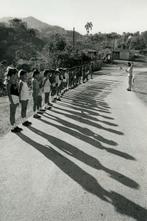 Zed Nelson (1956-)

Singing Schoolchildren, Verzamelen, Foto's en Prenten, Ophalen of Verzenden, 1940 tot 1960, Zo goed als nieuw