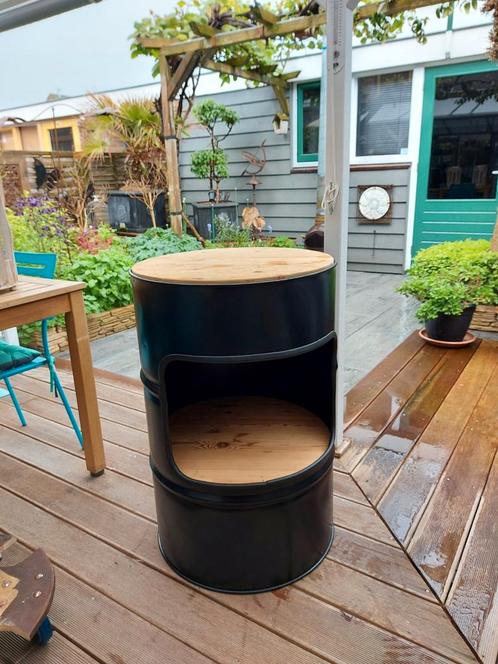 Barreltafel bijzettafel olieton, Huis en Inrichting, Tafels | Bijzettafels, Nieuw, Rond, 45 tot 60 cm, Minder dan 55 cm, Metaal of Aluminium