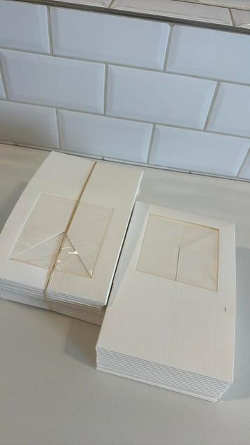 Bento doosjes met venster 16x16x8cm beschikbaar voor biedingen