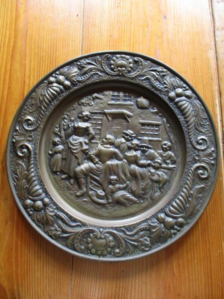 Een oud koperen wandbord., Antiek en Kunst, Antiek | Koper en Brons, Koper, Ophalen of Verzenden