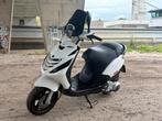 Piaggio zip 125cc, Fietsen en Brommers, Scooters | Piaggio, Ophalen, Zip, Zo goed als nieuw, Benzine