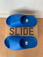 Yeezy Slide ‘Azure’ maat 43, Nieuw, Adidas Yeezy, Blauw, Slippers