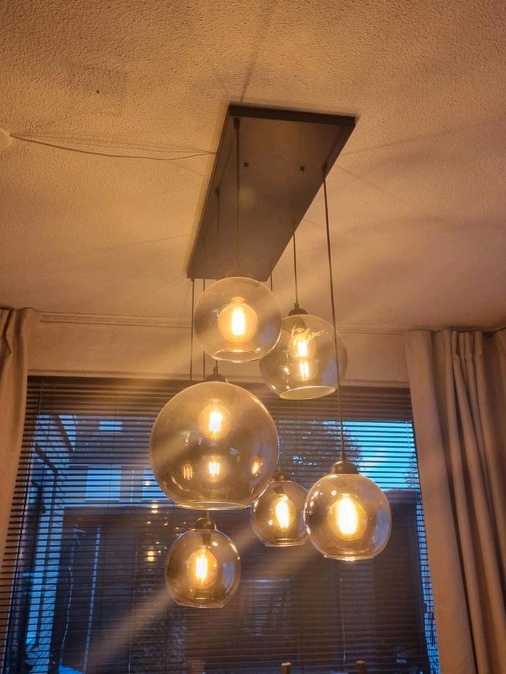 Industriële eettafel lamp, 7 glazen bollen - smoke kleur, Huis en Inrichting, Lampen | Hanglampen, Zo goed als nieuw, Minder dan 50 cm