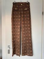 NIEUW NIKKIE PANTALON BROEK BRUIN ZWART LOGO MAAT 34 XS, Ophalen of Verzenden, Nieuw, Maat 34 (XS) of kleiner, Lang