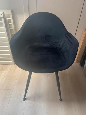 Zwarte velvet kuipstoelen