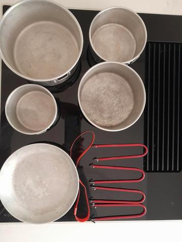 Aluminium lichtgewicht (450 gr)  pannenset merk ROC beschikbaar voor biedingen