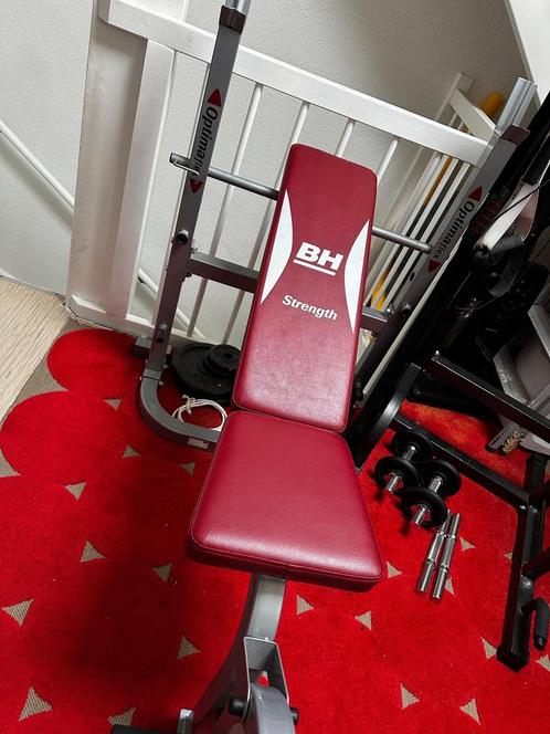 Opklapbare gewichtenbank met beensteun - BH Strength, Sport en Fitness, Fitnessmaterialen, Zo goed als nieuw, Fitnessbank, Ophalen