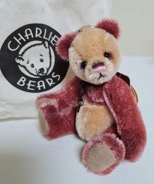 Charlie bears keyring roze beertje beer bear mohair beertje, Verzamelen, Beren en Cherished Teddies, Zo goed als nieuw, Stoffen beer