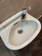 Wastafel met kraan - Gebruikt, Huis en Inrichting, Badkamer | Badkamermeubels, Ophalen, Minder dan 50 cm, Gebruikt, Minder dan 25 cm