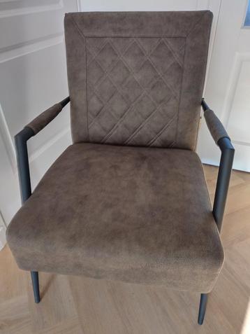 Leren fauteuil in goede staat  beschikbaar voor biedingen