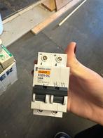 Relais/schakelaar/schakelmateriaal. Diverse relais., Doe-het-zelf en Verbouw, Elektra en Kabels, Ophalen, Schakelaar