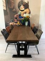 Te koop massief houten eettafel met stoelen, Ophalen, Zo goed als nieuw, Stoer Landelijk