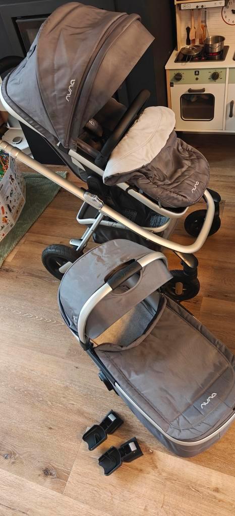 Nuna Ivvi Kinderwagen met Reiswieg & Autostoel Adapters, Kinderen en Baby's, Kinderwagens en Combinaties, Gebruikt, Kinderwagen