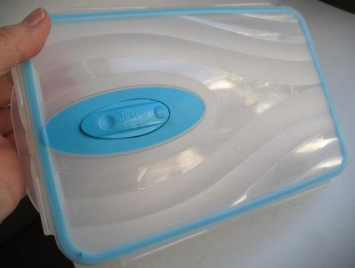 Lunch of Biesse bewaardoos 1 liter~Vershouddoos~K310~Magnetr, Huis en Inrichting, Keuken | Tupperware, Zo goed als nieuw, Bak of Kom