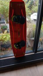 F-one Trax 2020 HRD zgan, Watersport en Boten, Kitesurfen, Ophalen, Twintip, Kiteboard, Zo goed als nieuw